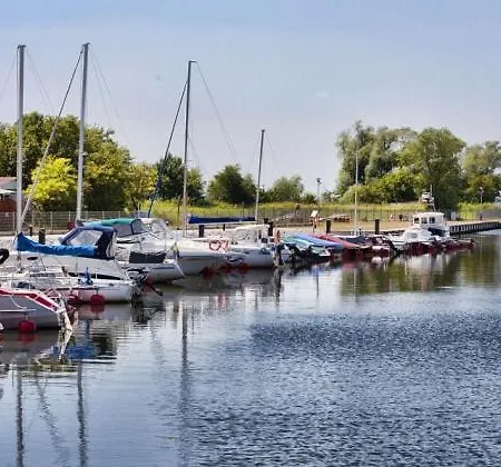Holiday Miedzyzdroje Wapnica Marina With Private Beach And Boat Facility Campsite